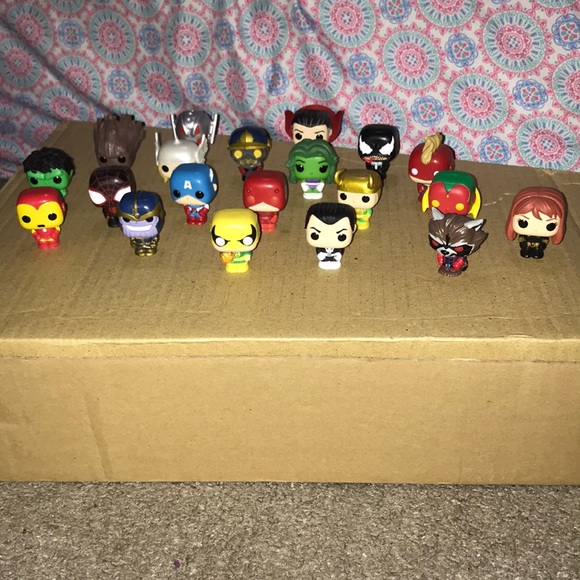 Funko Other - Set of 20 mini Marvel pop heads action figures